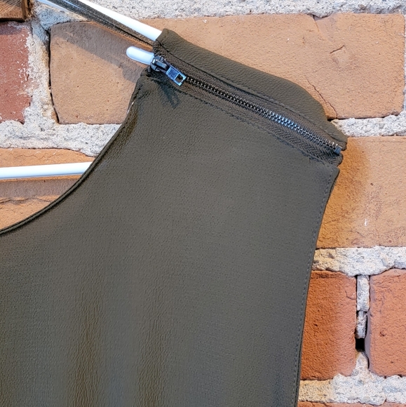 NWT- Zara Jumpsuit - Picture 2 of 4